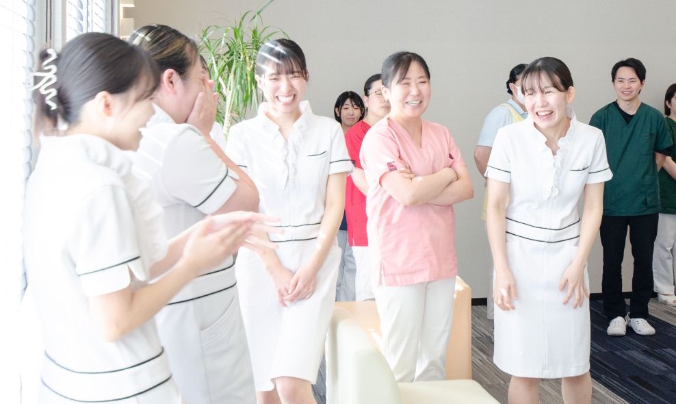 談笑している様子
